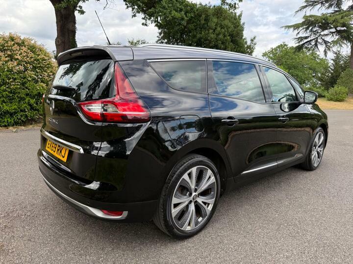 Renault Grand Scenic Iconic Red #19