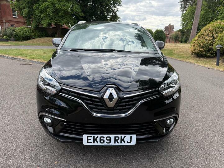 Renault Grand Scenic Iconic Red #7