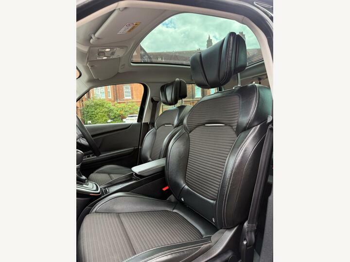 Renault Grand Scenic Iconic Red #40