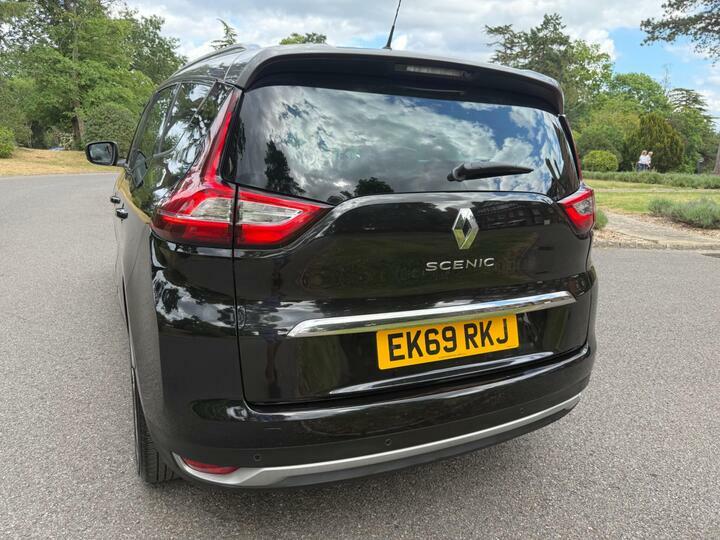 Renault Grand Scenic Iconic Red #17