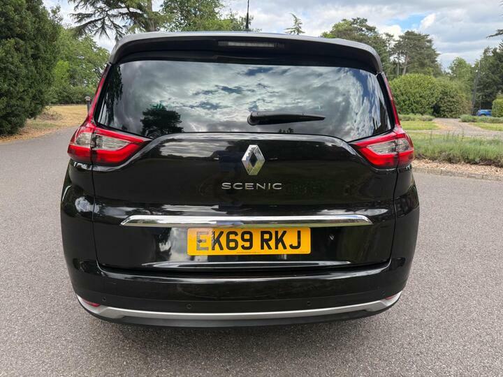 Renault Grand Scenic Iconic Red #16