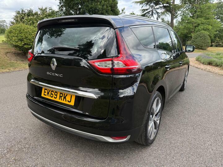 Renault Grand Scenic Iconic Red #20