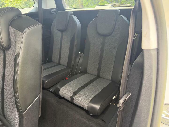 Peugeot 5008 Active Grey #16