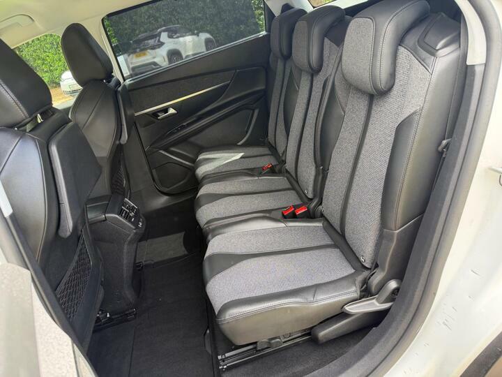 Peugeot 5008 1.2 Puretech Allure Euro 6 Ss White #5