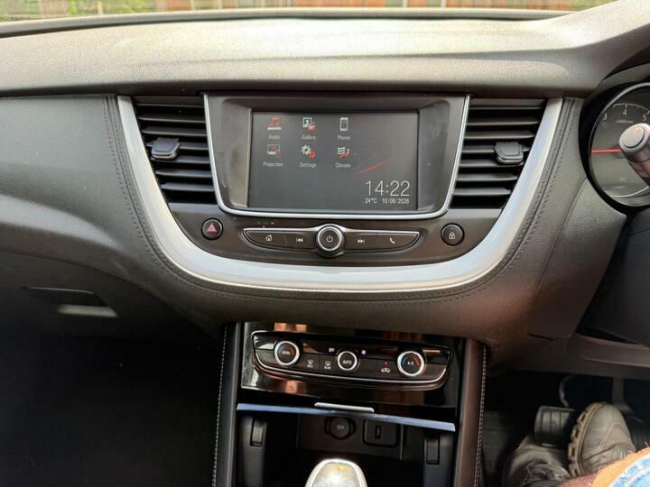 Vauxhall Grandland X Tech Line Nav Grey #40