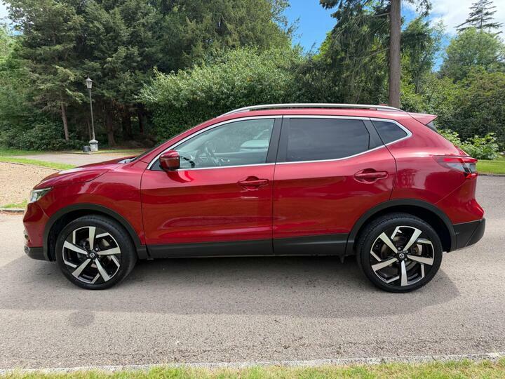 Nissan Qashqai 1.3 Dig-t Tekna Euro 6 Ss Red #2