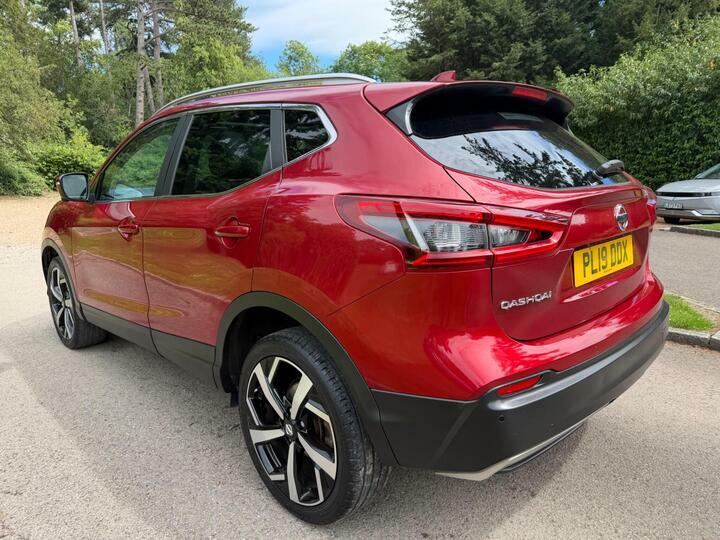 Nissan Qashqai 1.3 Dig-t Tekna Euro 6 Ss Red #4