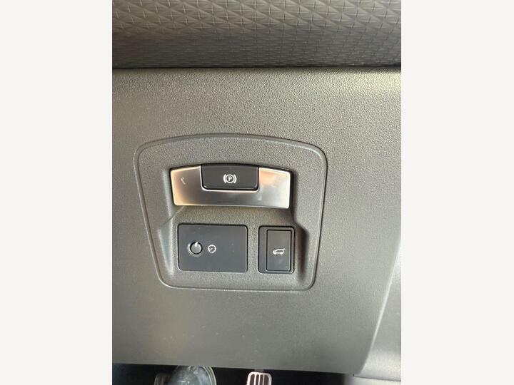 Land Rover Range Rover Velar 2.0 2.0 P250 R-dynamic S White #52