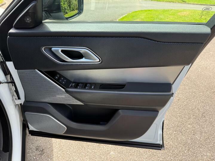 Land Rover Range Rover Velar 2.0 2.0 P250 R-dynamic S White #41