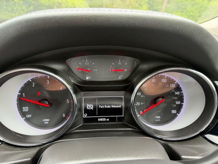 Vauxhall Insignia 1.5T Sri Vx-line Nav White #30