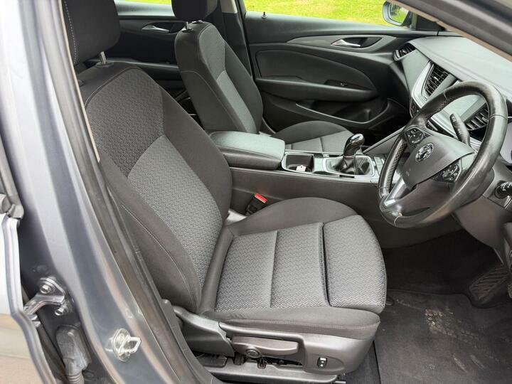 Vauxhall Insignia 1.5T Sri Vx-line Nav White #27