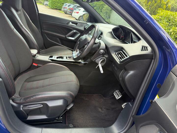 Peugeot 308 Allure Black #37