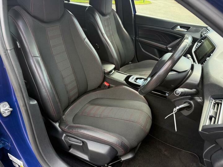 Peugeot 308 Allure Black #40