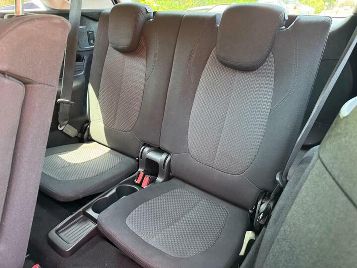 BMW 2 Series Gran Tourer Mpv White #17