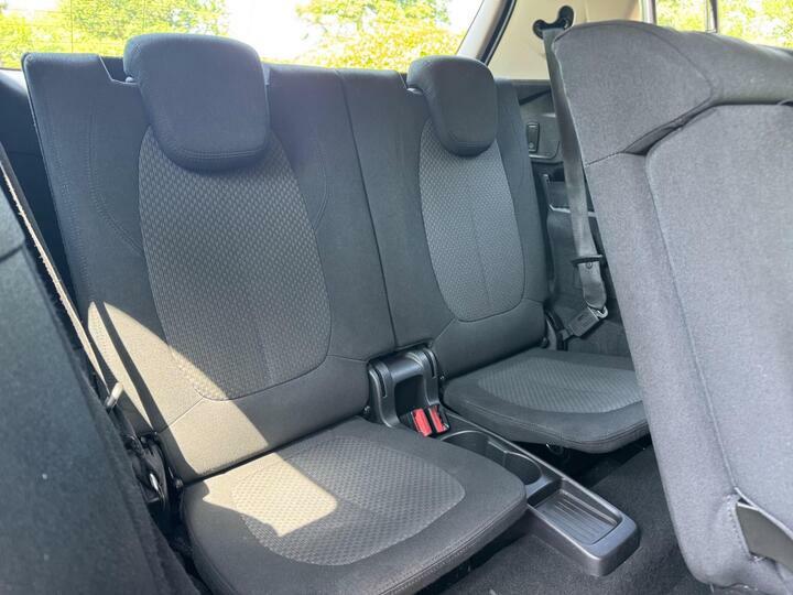 BMW 2 Series Gran Tourer Mpv White #16