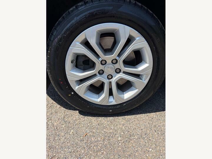 Land Rover Range Rover Evoque 2.0 R-dynamic Mhev 178 Bhp White #25