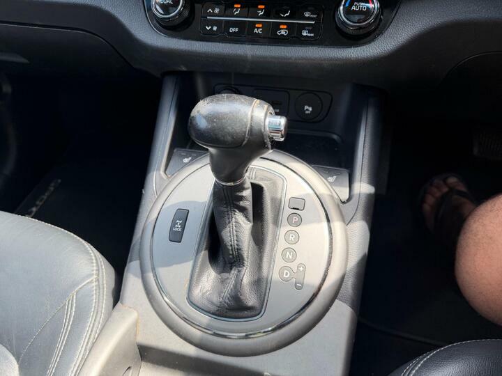 Kia Sportage 2.0 Crdi Kx-3 Sat Nav  #27