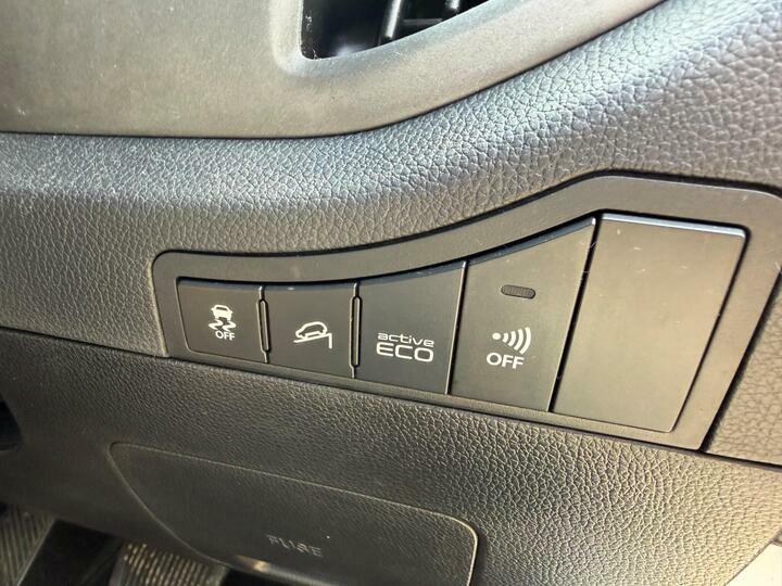 Kia Sportage 2.0 Crdi Kx-3 Sat Nav  #22