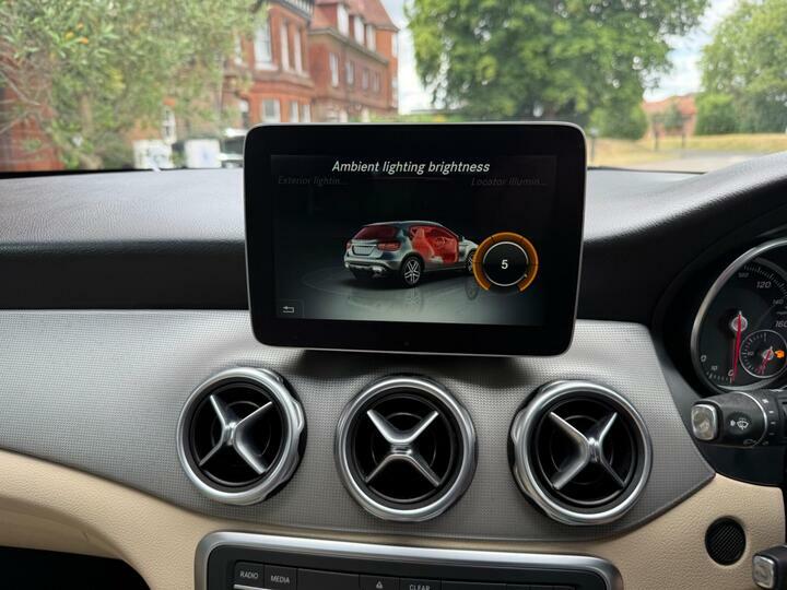 Mercedes-Benz GLA Class 2.1L Gla 220 D 4Matic Amg Line Premium 174 Bhp Grey #52