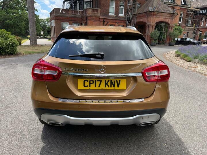 Mercedes-Benz GLA Class 2.1L Gla 220 D 4Matic Amg Line Premium 174 Bhp Grey #9
