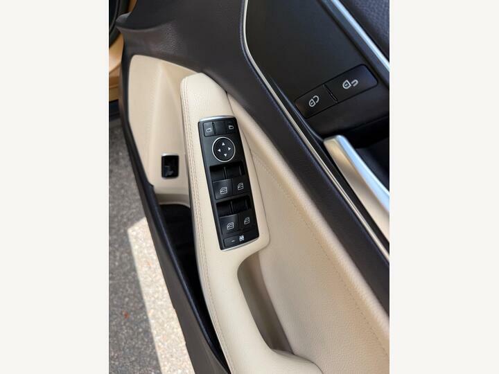 Mercedes-Benz GLA Class 2.1L Gla 220 D 4Matic Amg Line Premium 174 Bhp Grey #36