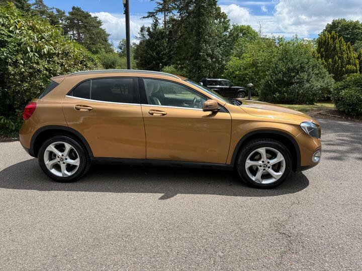 Mercedes-Benz GLA Class 2.1L Gla 220 D 4Matic Amg Line Premium 174 Bhp Grey #7