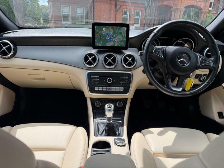 Mercedes-Benz GLA Class 2.1 Gla200d Sport Euro 6 Ss Beige #3