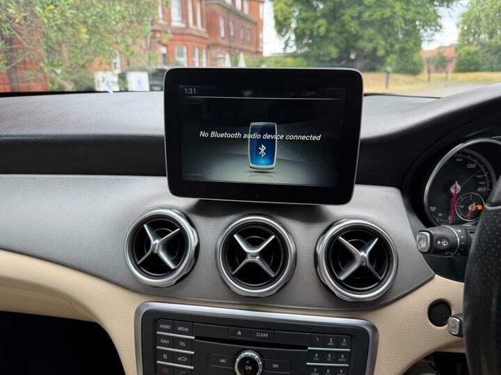 Mercedes-Benz GLA Class 2.1L Gla 220 D 4Matic Amg Line Premium 174 Bhp Grey #48