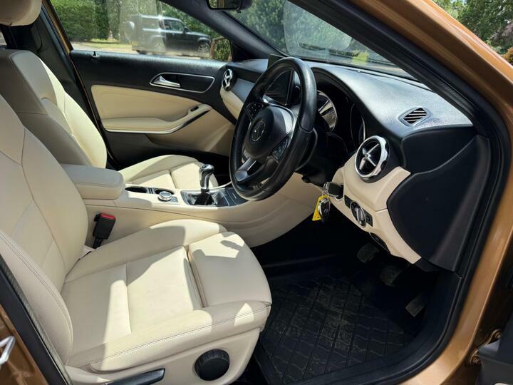 Mercedes-Benz GLA Class 2.1L Gla 220 D 4Matic Amg Line Premium 174 Bhp Grey #38