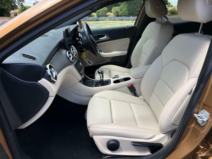 Mercedes-Benz GLA Class 2.1L Gla 220 D 4Matic Amg Line Premium 174 Bhp Grey #29