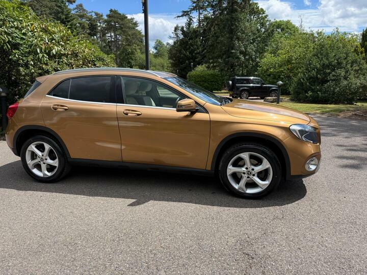 Mercedes-Benz GLA Class 2.1L Gla 220 D 4Matic Amg Line Premium 174 Bhp Grey #12