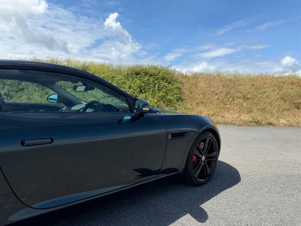 Jaguar F-Type 3.0 Supercharged V6 White #35