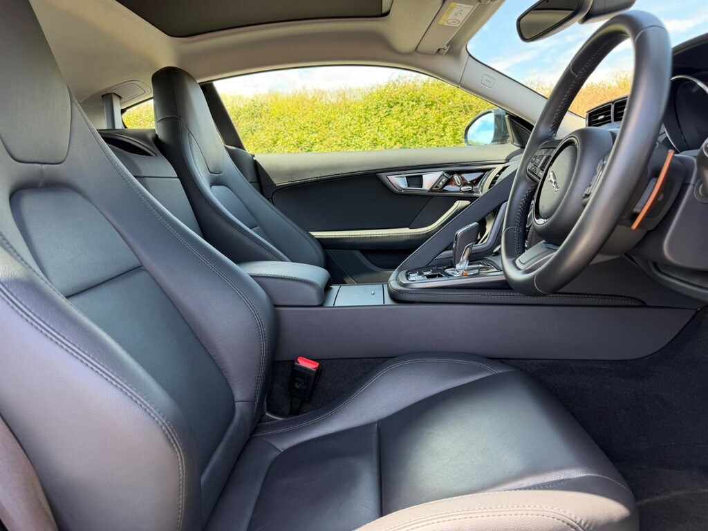 Jaguar F-Type 3.0 Supercharged V6 White #41