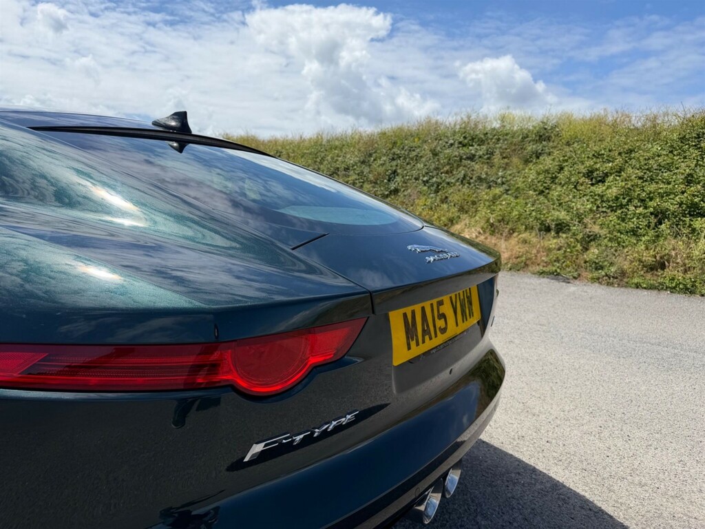 Jaguar F-Type 3.0 Supercharged V6 White #31