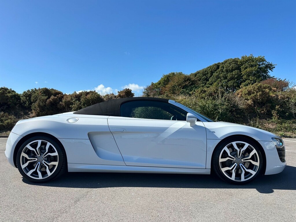 Audi R8 Convertible Black #23