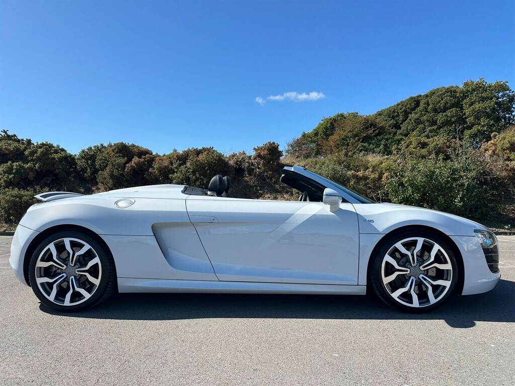 Audi R8 Convertible Black #17