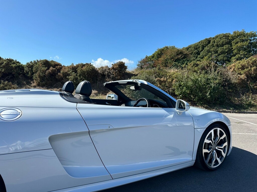 Audi R8 Convertible Black #45