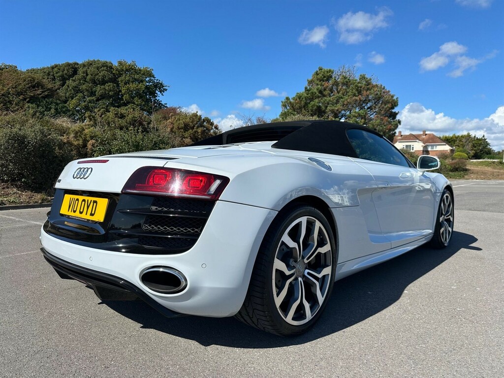 Audi R8 Convertible Black #25