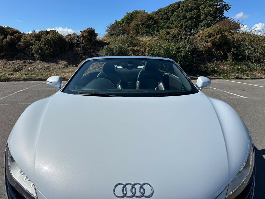 Audi R8 Convertible Black #35