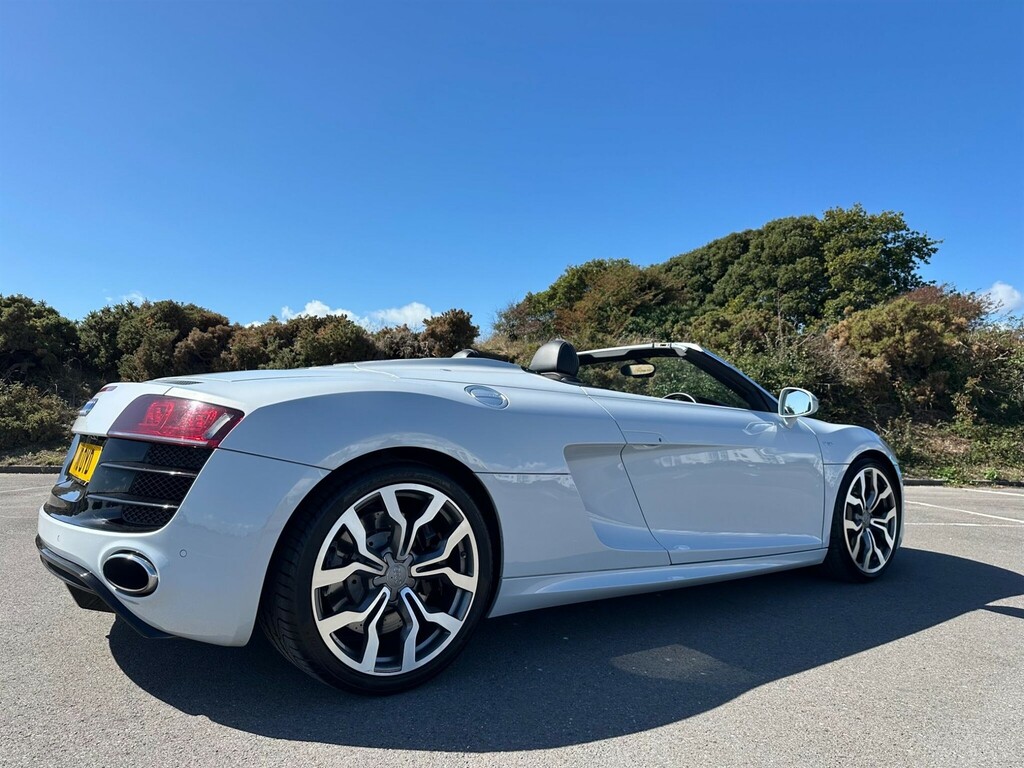 Audi R8 Convertible Black #15