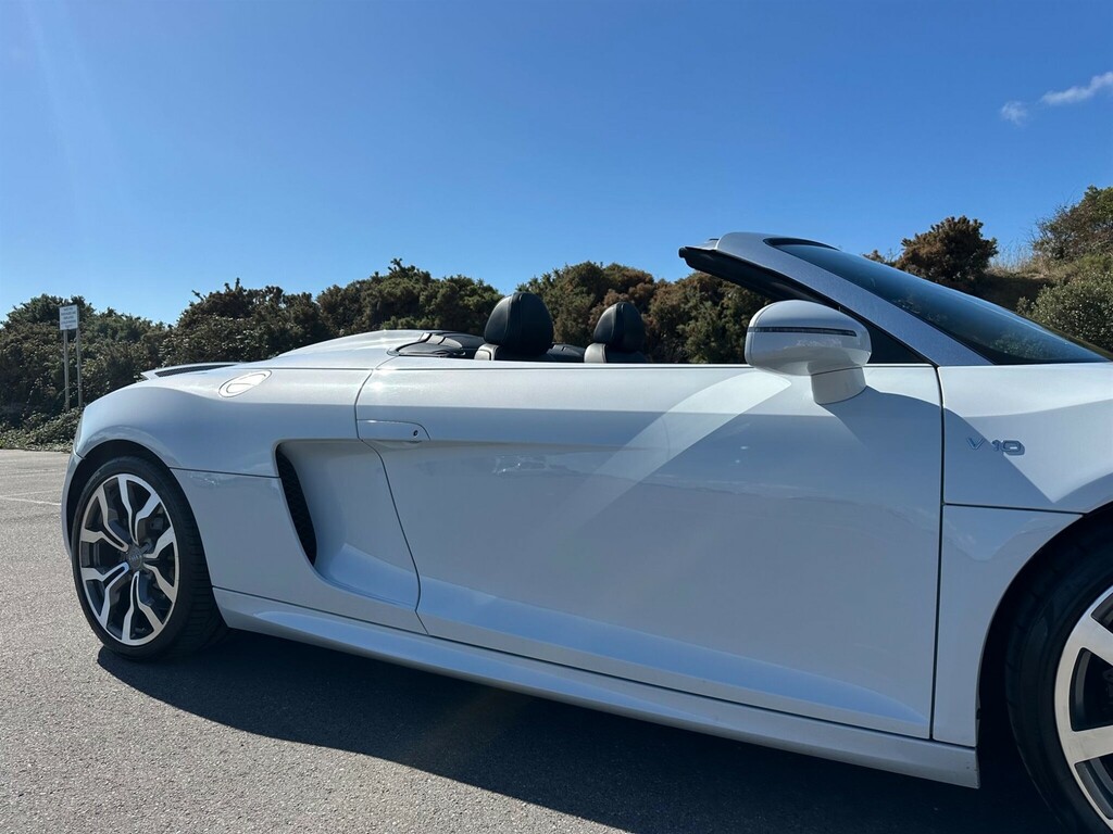 Audi R8 Convertible Black #30