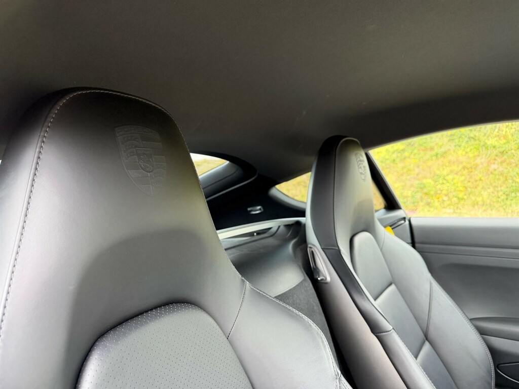 Porsche 718 Cayman 718 Cayman Gts S-a Red #37