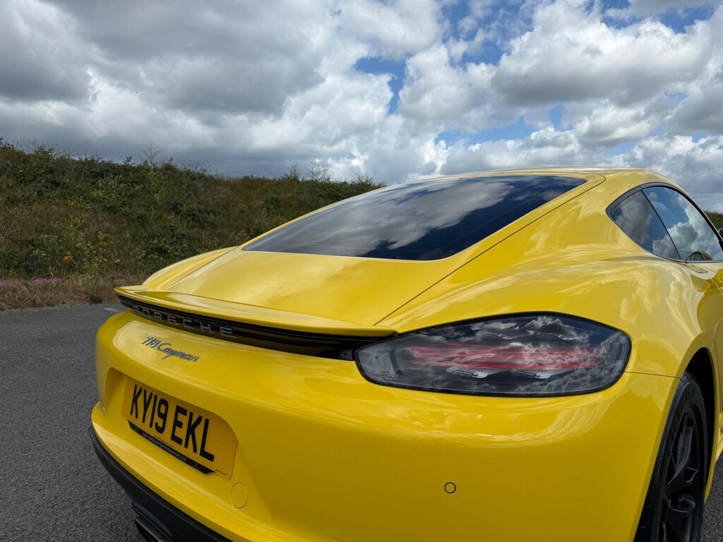 Porsche 718 Cayman 718 Cayman Gts S-a Red #23