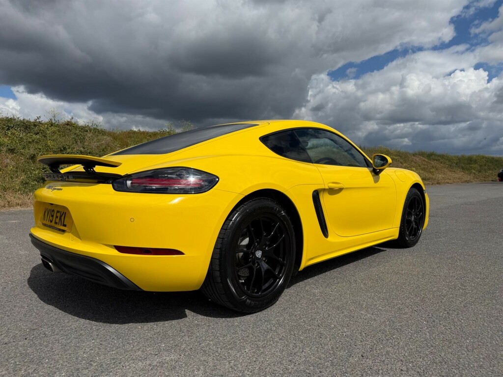 Porsche 718 Cayman 718 Cayman Gts S-a Red #19