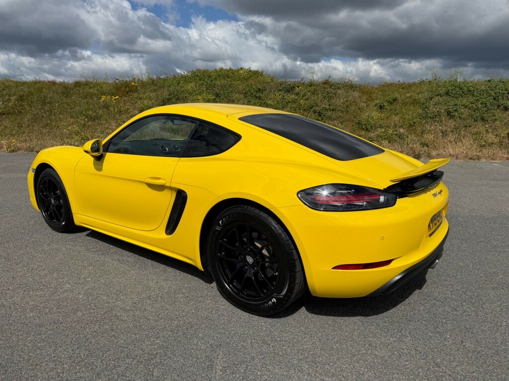 Porsche 718 Cayman 718 Cayman Gts S-a Red #10