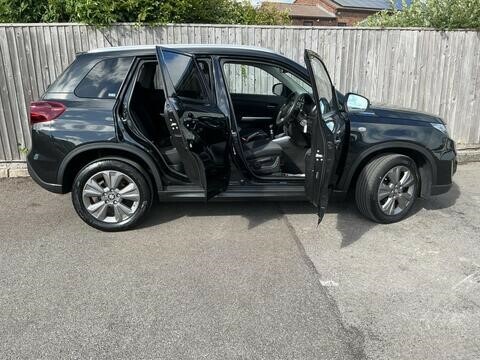 Suzuki Vitara Vitara Sz-t Hev White #18