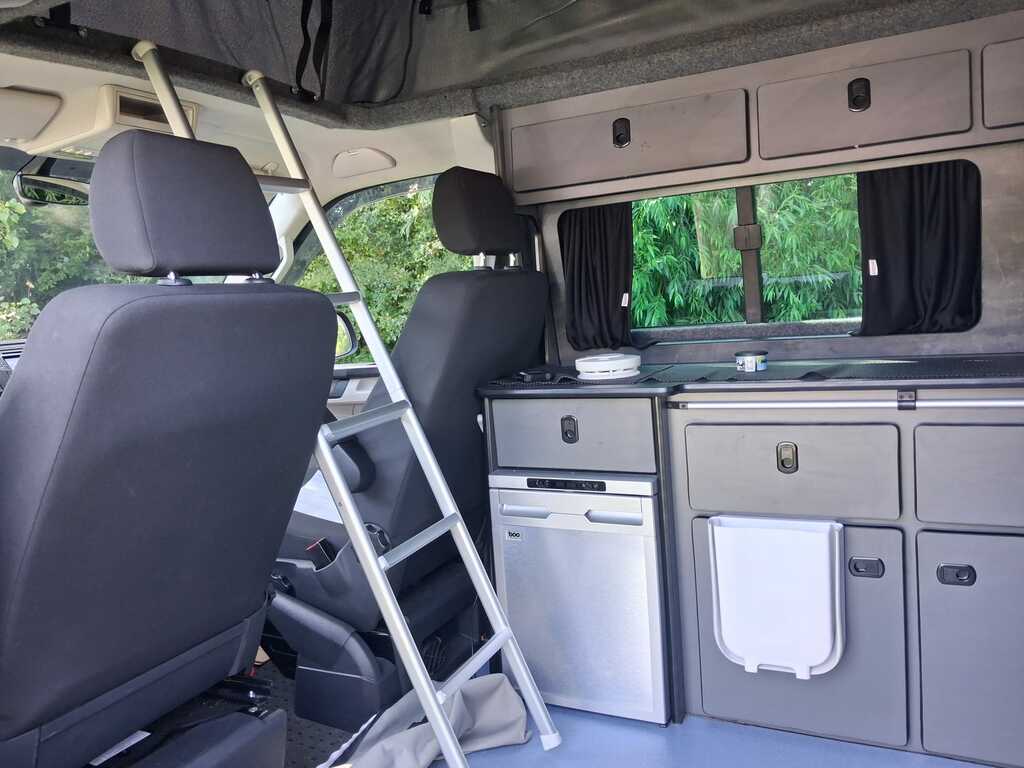 Volkswagen Transporter California Conversion PX16ZCA Blue #2