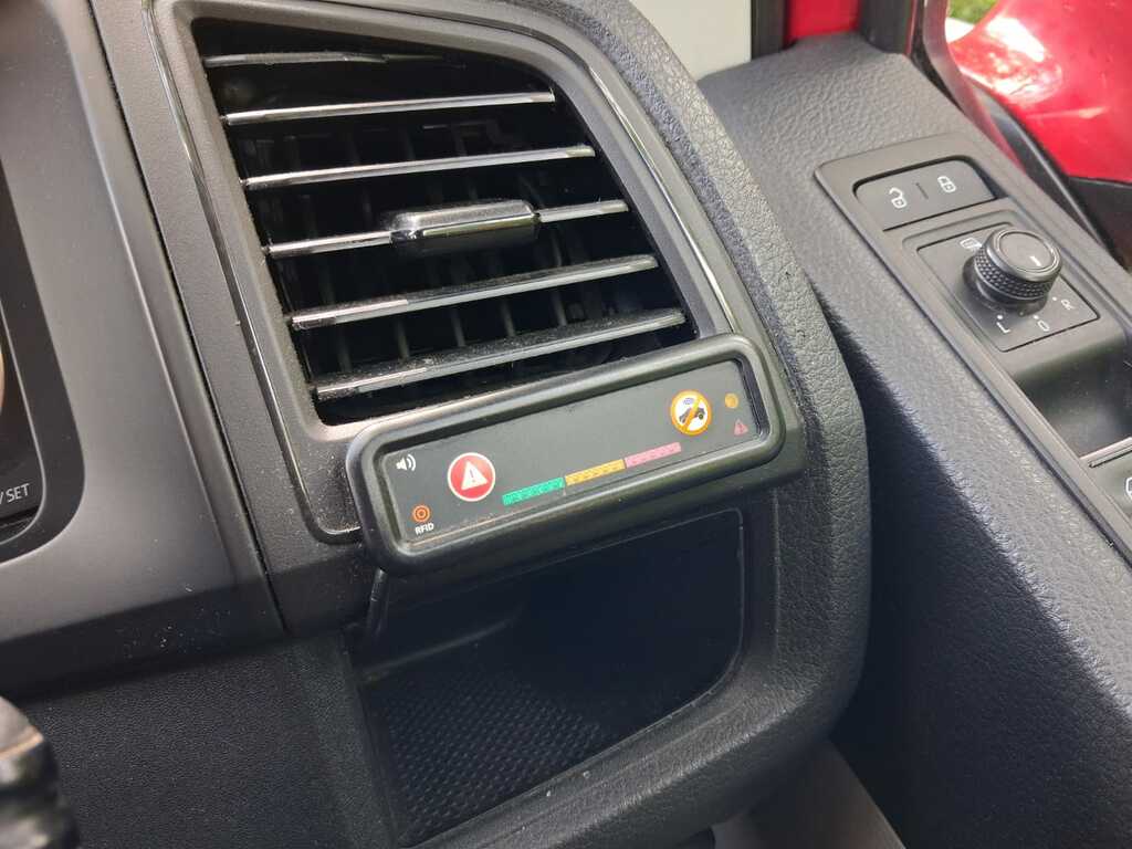 Volkswagen Transporter California Camper Conversion T006ACY Red #3