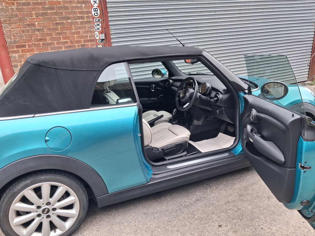 Mini Convertible 1.5 Cooper Steptronic Euro Blue #2