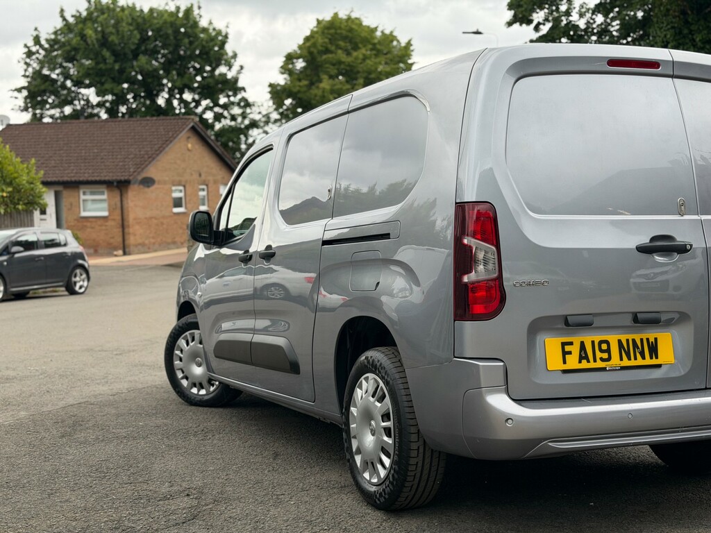 Vauxhall Combo 1.6 Turbo D 2300 Sportive Panel Van Man FA19NNW #4